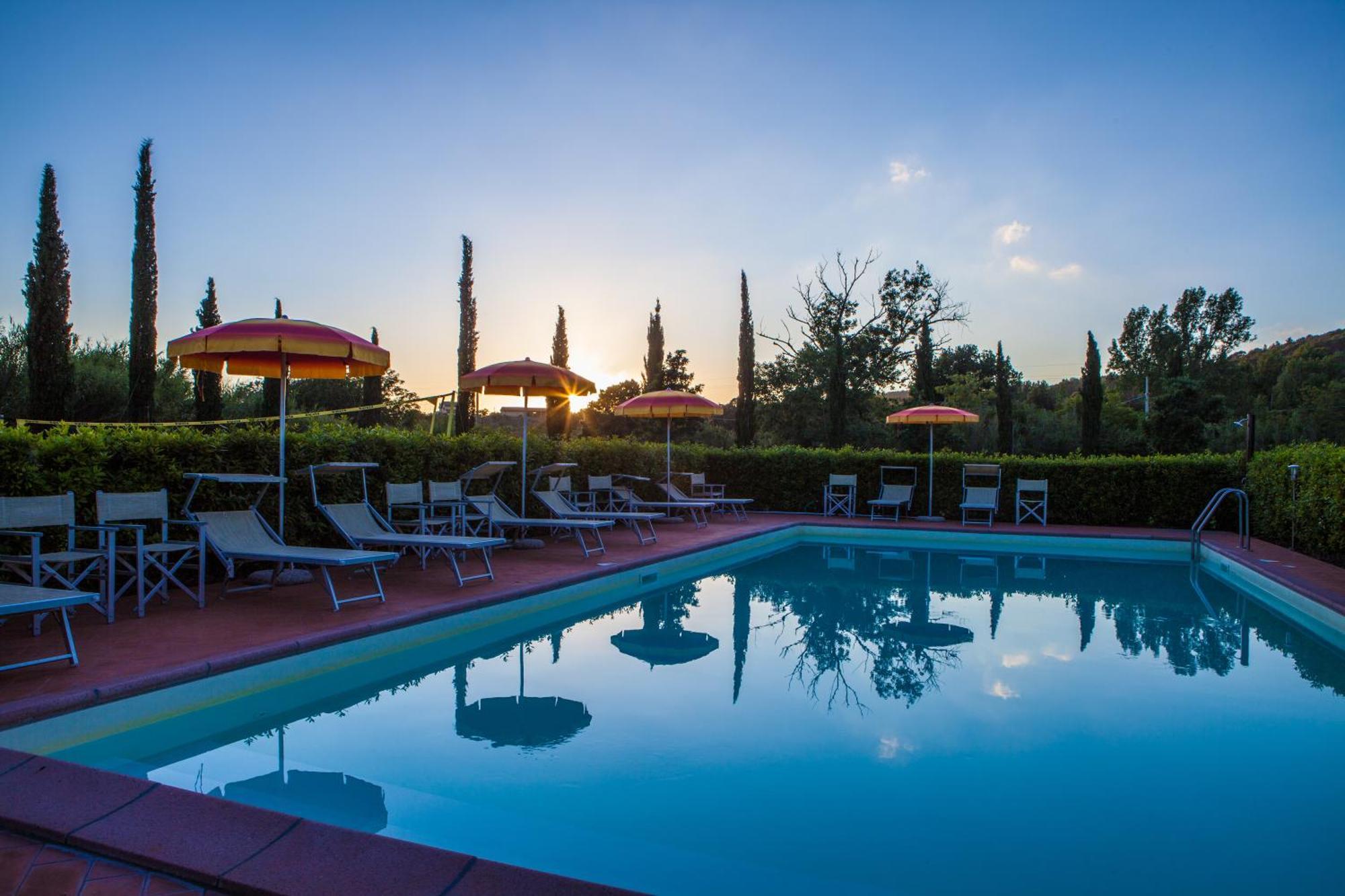 Casa Vacanze "Casale Al Pino" ริปาร์เบลลา ภายนอก รูปภาพ
