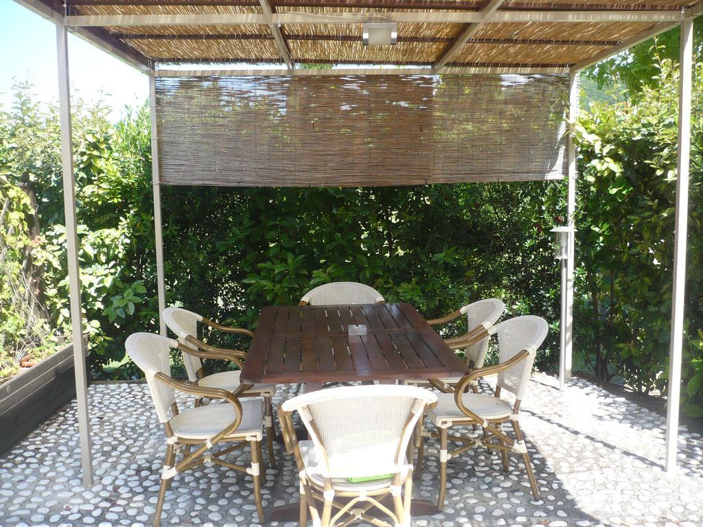 Casa Vacanze "Casale Al Pino" ริปาร์เบลลา ภายนอก รูปภาพ
