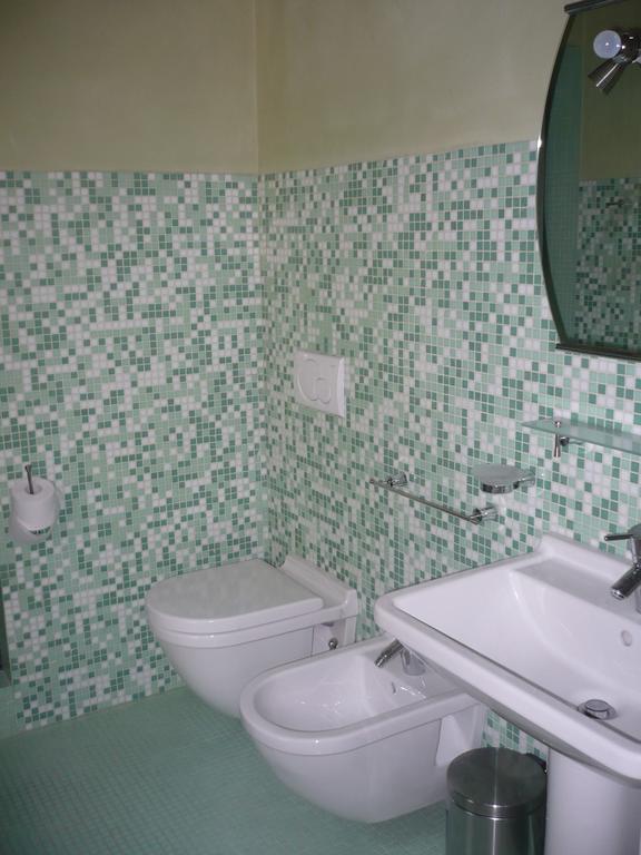 Casa Vacanze "Casale Al Pino" ริปาร์เบลลา ภายนอก รูปภาพ