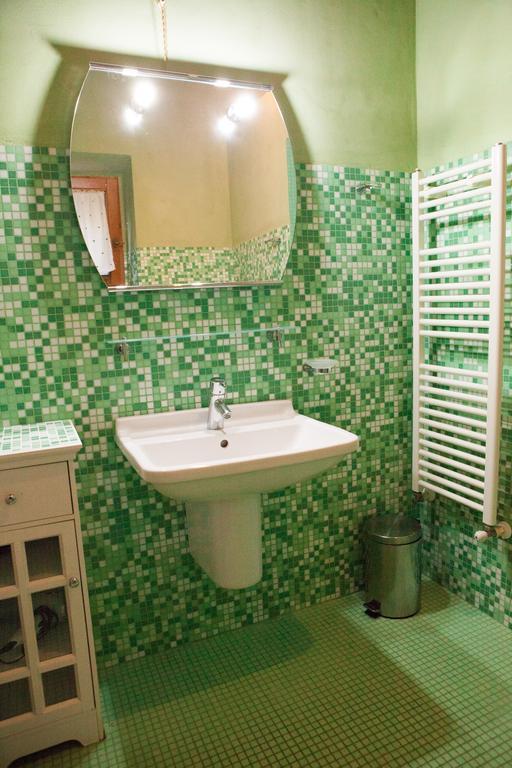 Casa Vacanze "Casale Al Pino" ริปาร์เบลลา ภายนอก รูปภาพ