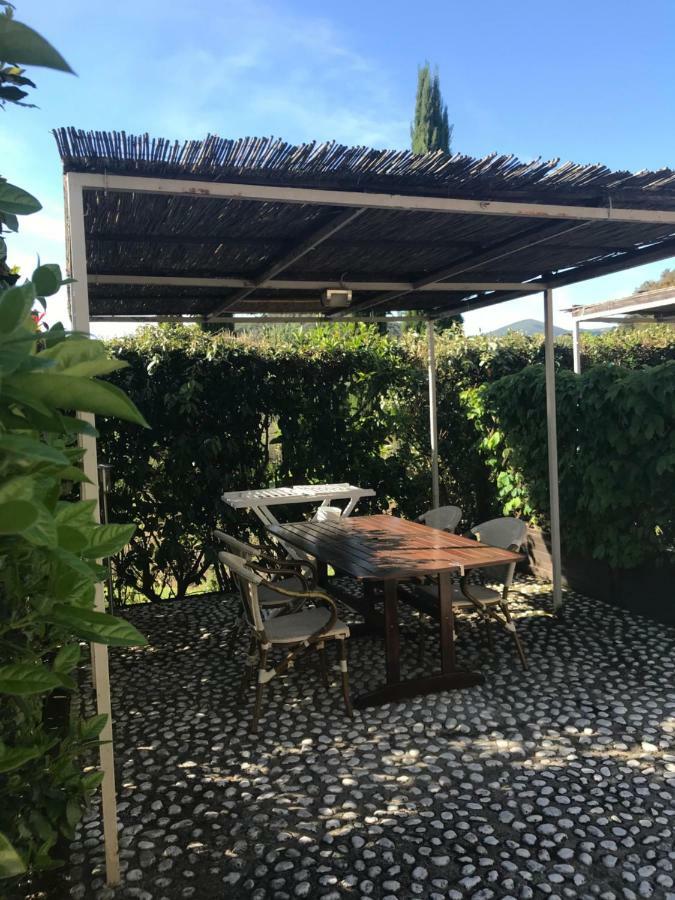 Casa Vacanze "Casale Al Pino" ริปาร์เบลลา ภายนอก รูปภาพ