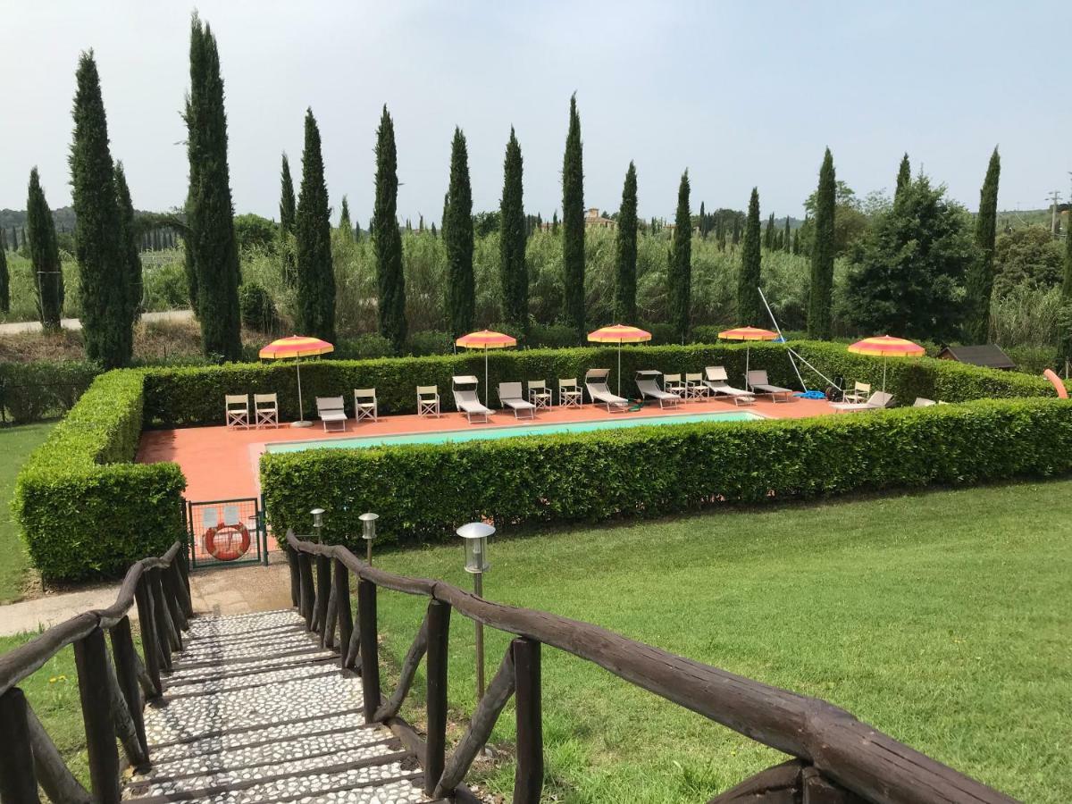 Casa Vacanze "Casale Al Pino" ริปาร์เบลลา ภายนอก รูปภาพ